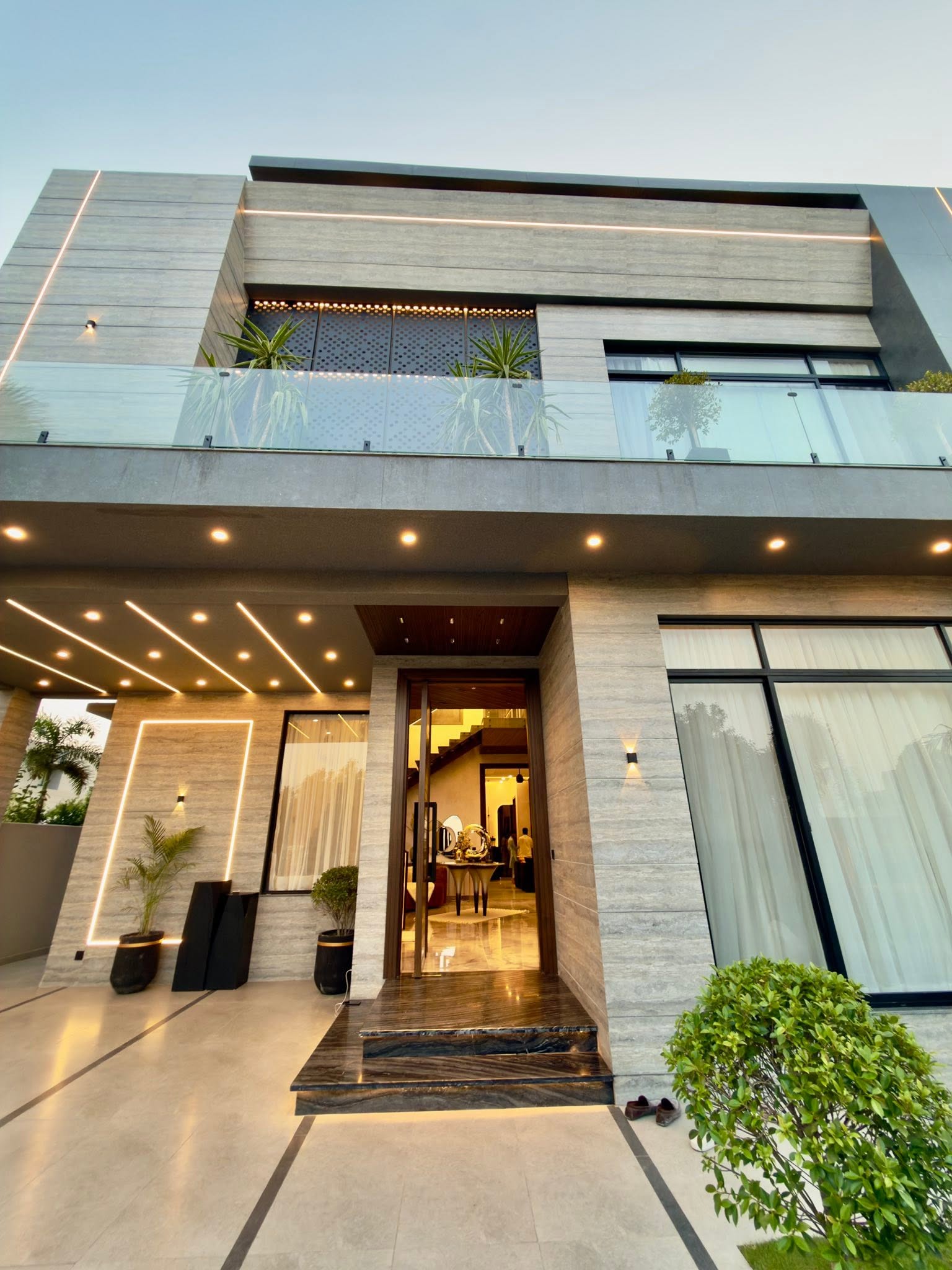 4 Marla Commercial Plaza